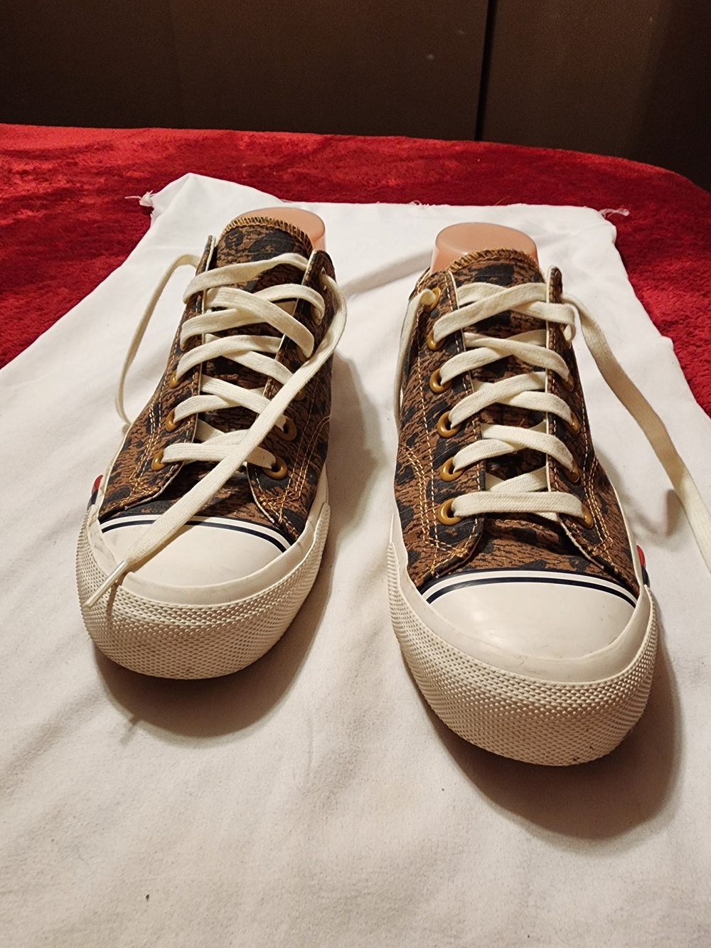 Pro Keds Men's 8.5 womens 10.5  Brown animal print Canvas Low-Top Sneakers
